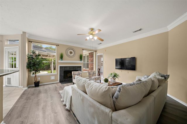 2402 Great Oaks Drive, Missouri City, TX 77459