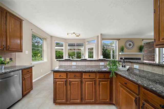 2402 Great Oaks Drive, Missouri City, TX 77459