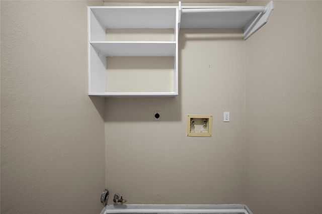 2402 Great Oaks Drive, Missouri City, TX 77459