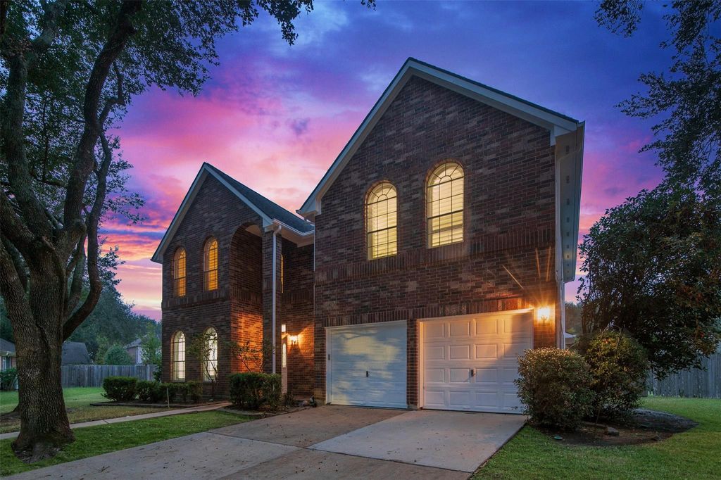 2402 Great Oaks Drive, Missouri City, TX 77459