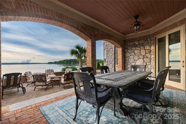 325 Ivy Arbor Circle, Rock Hill, SC 29732