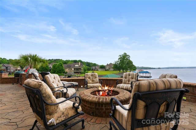 325 Ivy Arbor Circle, Rock Hill, SC 29732