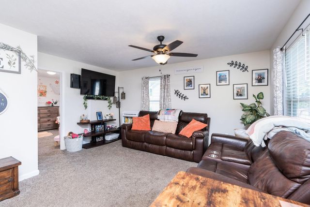 1404 PEACH ST, Waynesboro, VA 22980