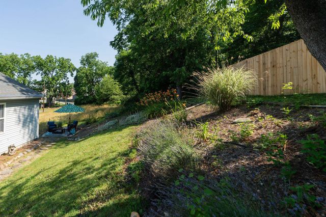 1404 PEACH ST, Waynesboro, VA 22980