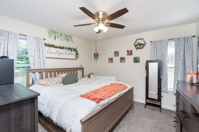 1404 PEACH ST, Waynesboro, VA 22980
