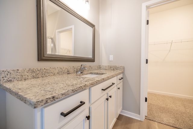 12 Redbud Row, Ottawa, IL 61350