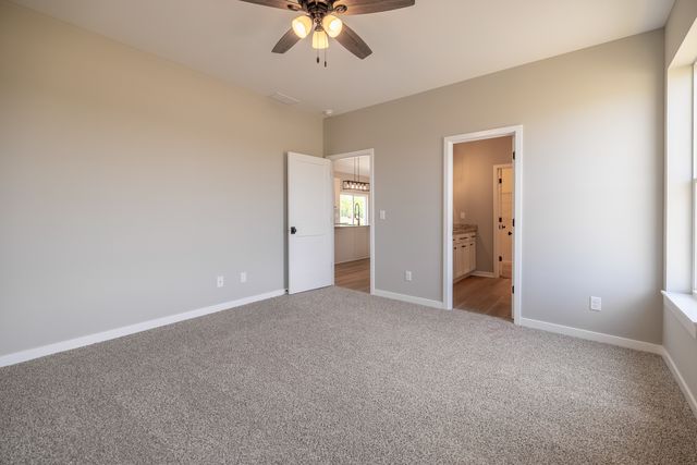 12 Redbud Row, Ottawa, IL 61350