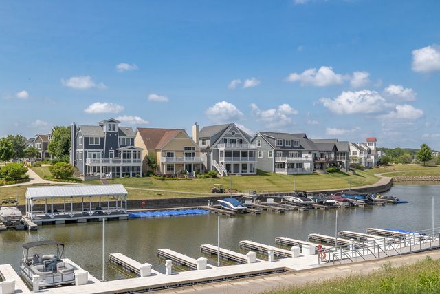 12 Redbud Row, Ottawa, IL 61350