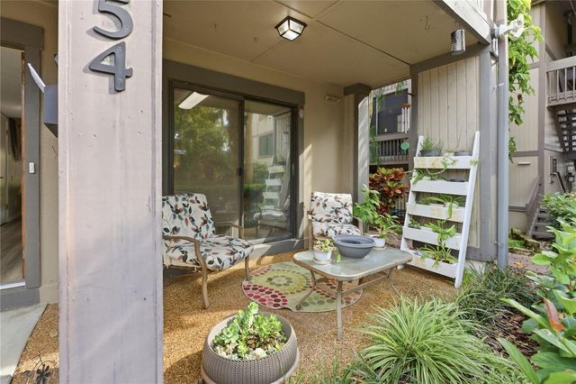 654 LAKE VILLAS DRIVE 654, Altamonte Springs, FL 32701