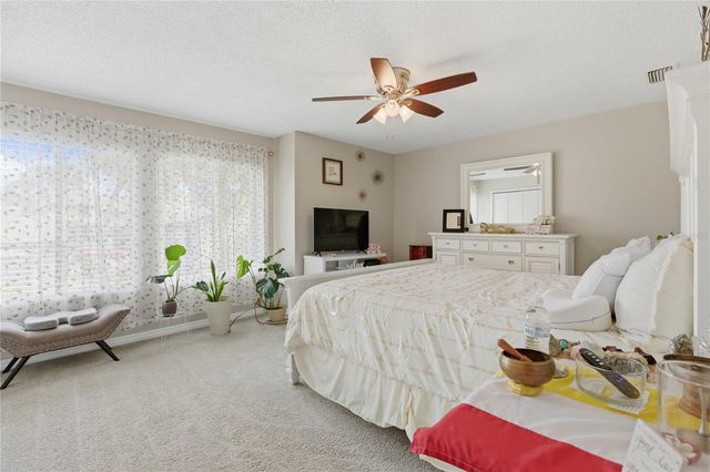 654 LAKE VILLAS DRIVE 654, Altamonte Springs, FL 32701