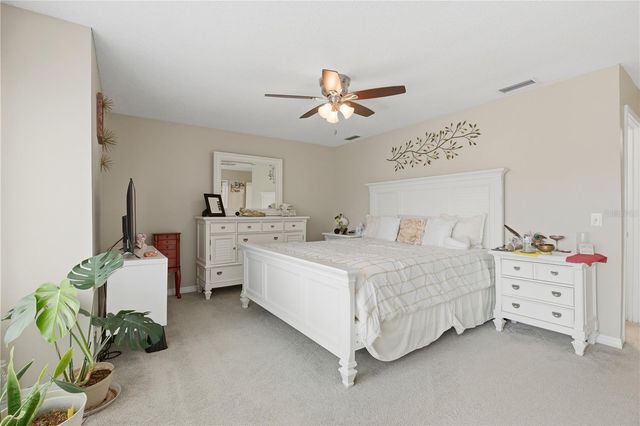 654 LAKE VILLAS DRIVE 654, Altamonte Springs, FL 32701