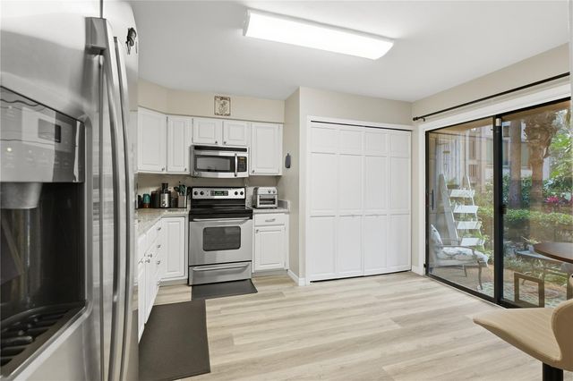 654 LAKE VILLAS DRIVE 654, Altamonte Springs, FL 32701