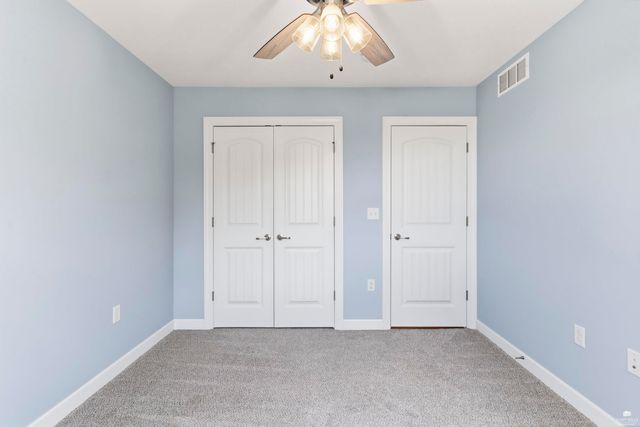 718 Fossilridge Circle, Manhattan, KS 66503