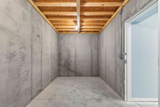718 Fossilridge Circle, Manhattan, KS 66503