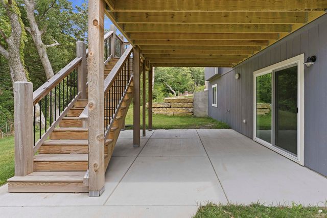 718 Fossilridge Circle, Manhattan, KS 66503