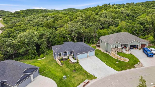 718 Fossilridge Circle, Manhattan, KS 66503