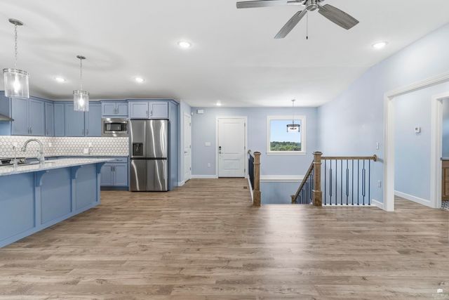718 Fossilridge Circle, Manhattan, KS 66503