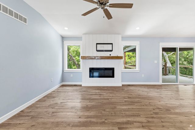 718 Fossilridge Circle, Manhattan, KS 66503