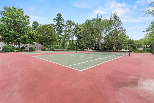 27 Country Hill Road, Nashua, NH 03063