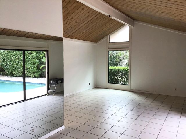 106 Albacore Lane, Jupiter, FL 33477