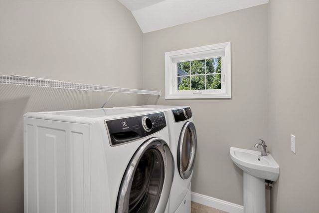 26 Boatwrights Loop, Plymouth, MA 02360