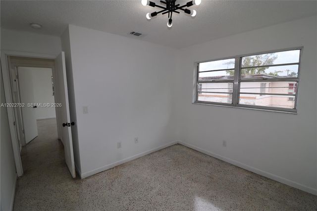 951 SW 7th St 5, Miami, FL 33130