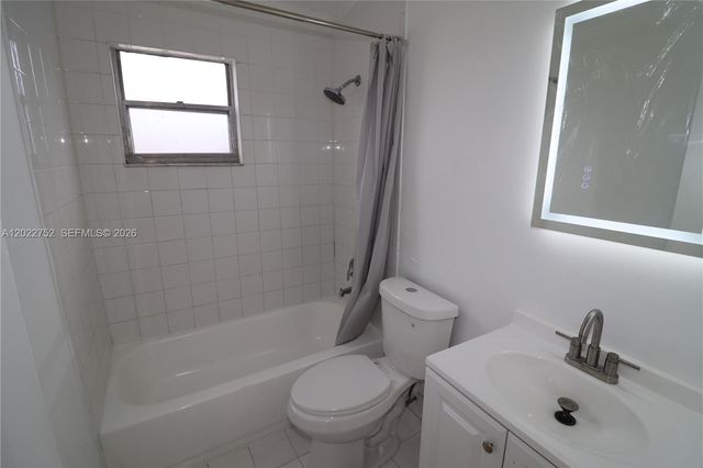951 SW 7th St 5, Miami, FL 33130