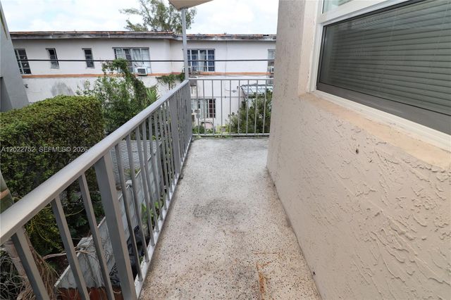 951 SW 7th St 5, Miami, FL 33130