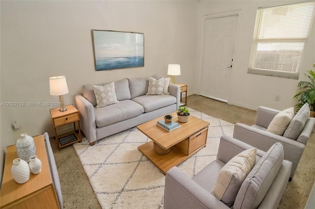 951 SW 7th St 5, Miami, FL 33130
