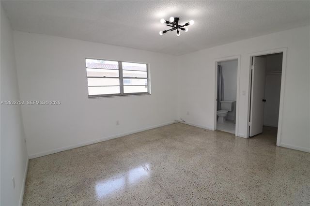 951 SW 7th St 5, Miami, FL 33130
