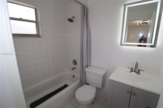 951 SW 7th St 5, Miami, FL 33130