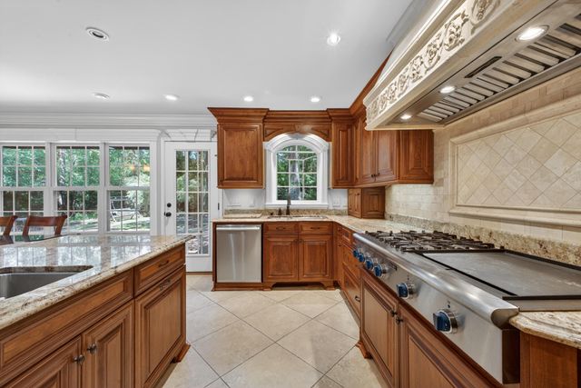 10 Hardwood Court, Aiken, SC 29803