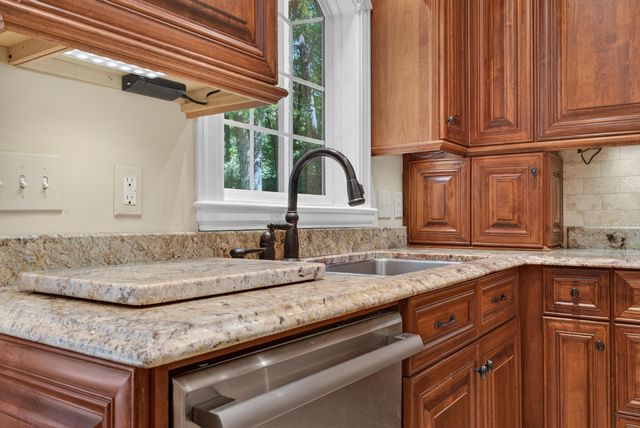 10 Hardwood Court, Aiken, SC 29803