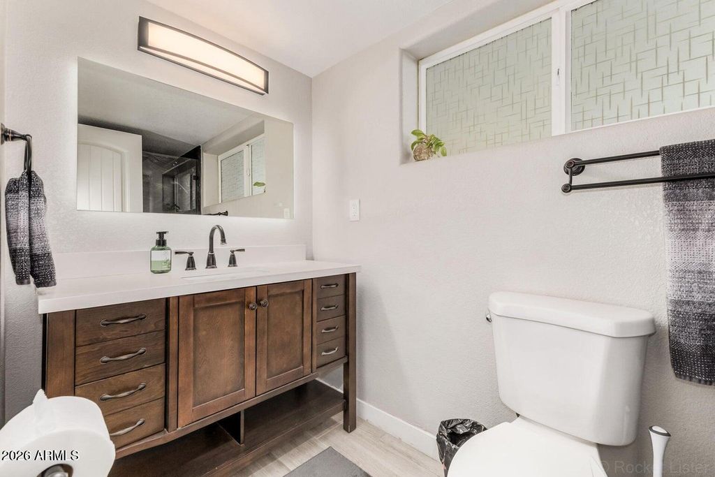 Image 17 of property listing at 146 S ROBSON --, Mesa, AZ 85210