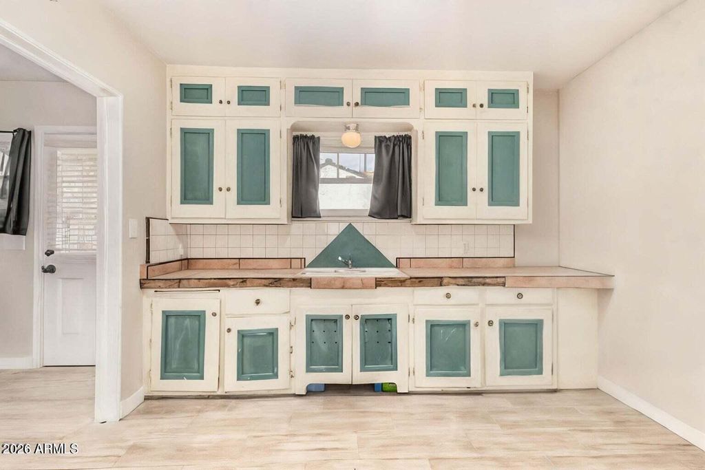 Image 31 of property listing at 146 S ROBSON --, Mesa, AZ 85210