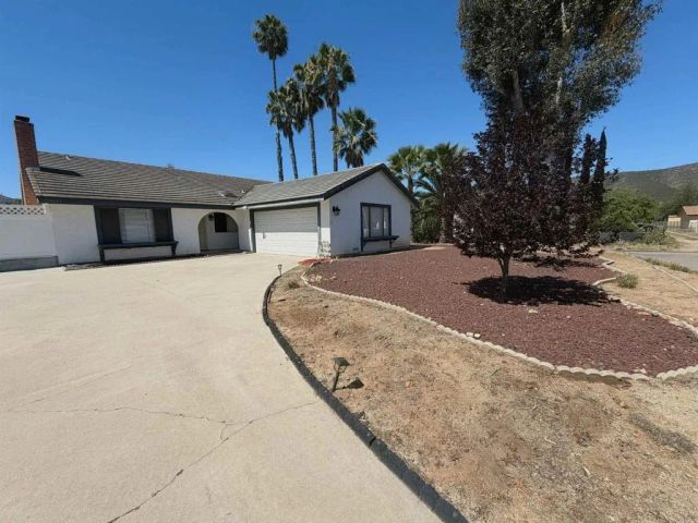 23601 Barrego Way, Ramona, CA 92065