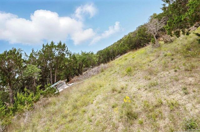 1123 Summit Bluff, Canyon Lake, TX 78133