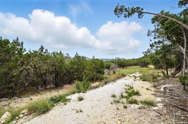 1123 Summit Bluff, Canyon Lake, TX 78133