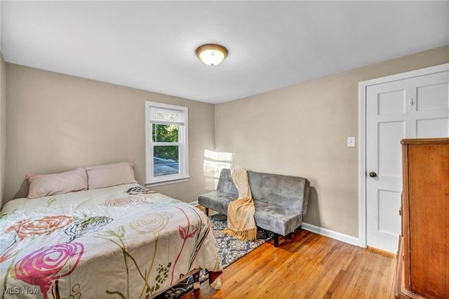 423 Foursome Avenue, Akron, OH 44313