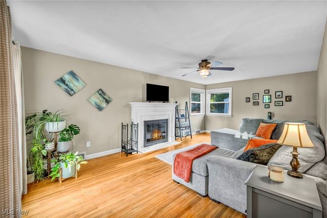 423 Foursome Avenue, Akron, OH 44313