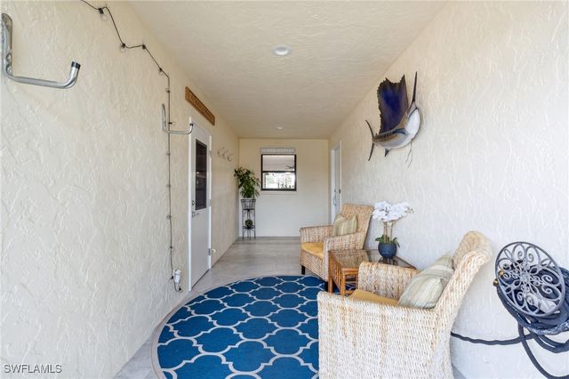 406 Glades BLVD N-6, Naples, FL 34112