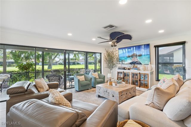 406 Glades BLVD N-6, Naples, FL 34112