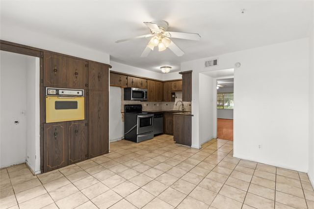 8238 Fondren Road 8238, Houston, TX 77074