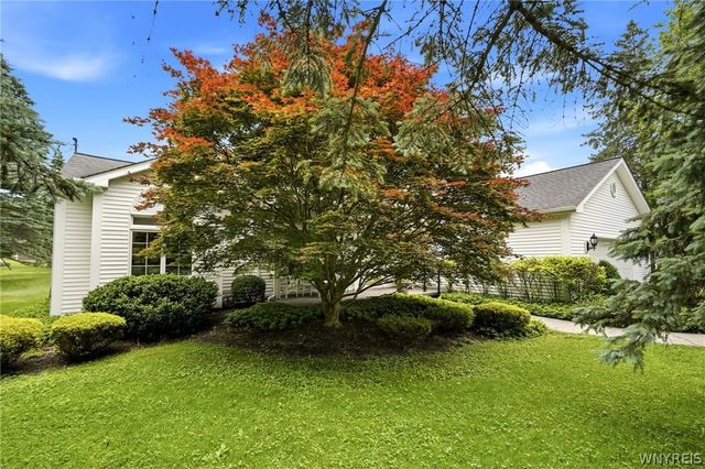 7305 Hickory Drive, Boston, NY 14075