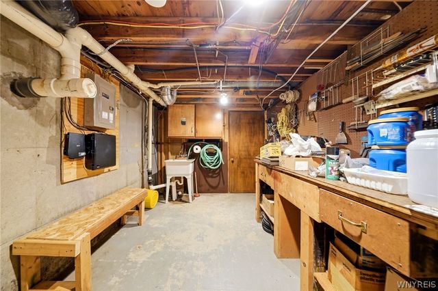 7305 Hickory Drive, Boston, NY 14075