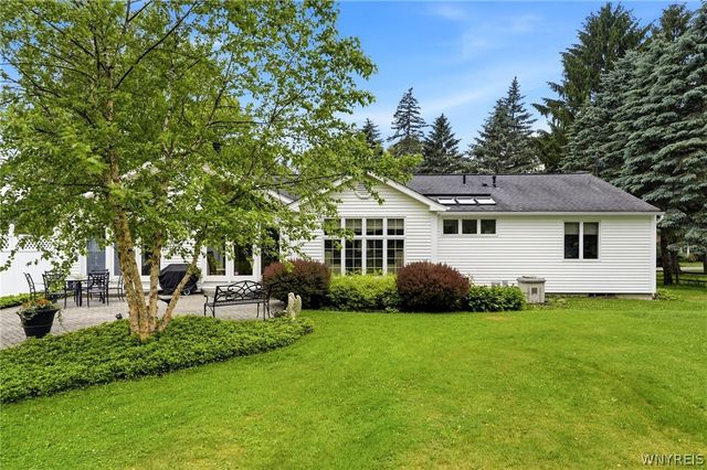 7305 Hickory Drive, Boston, NY 14075