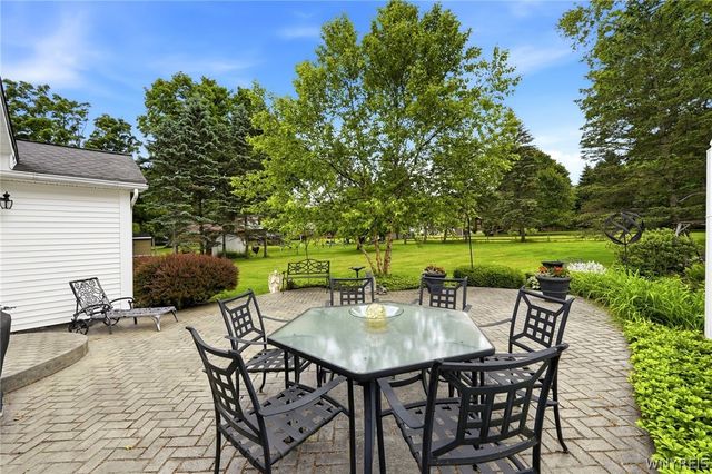 7305 Hickory Drive, Boston, NY 14075