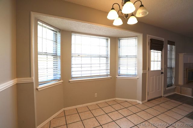 1808 W Gary Street, Broken Arrow, OK 74012