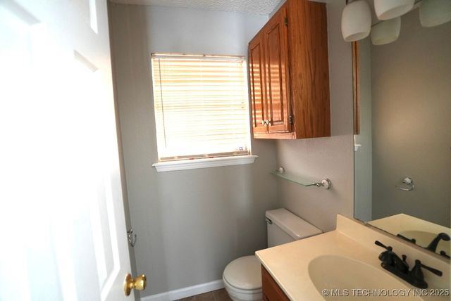 1808 W Gary Street, Broken Arrow, OK 74012