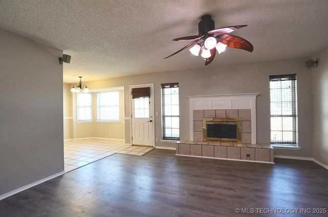 1808 W Gary Street, Broken Arrow, OK 74012